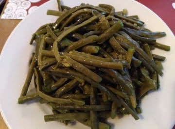 Aμπελοφάσουλα από το μποστάνι / Long green beens / Haricots verts longs du potager