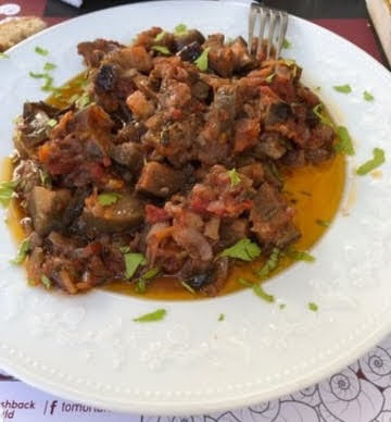 Iμάμ / Imam (eggplants in tomato sauce) / Imam (aubergines en sauce tomate)