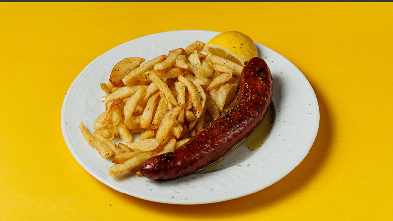 COUNTRY STYLE BEEF SAUSAGES WITH FRENCH FRIES*