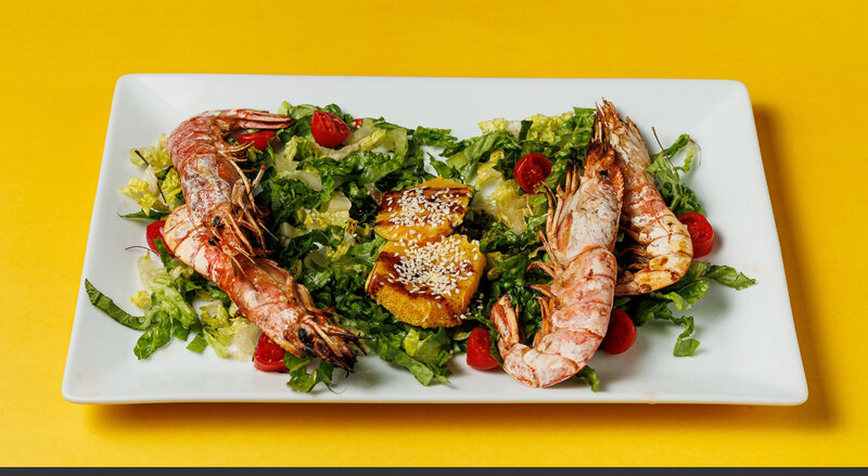 GRILLED SHRIMPS WITH SALAD, ORANGE, SESAME